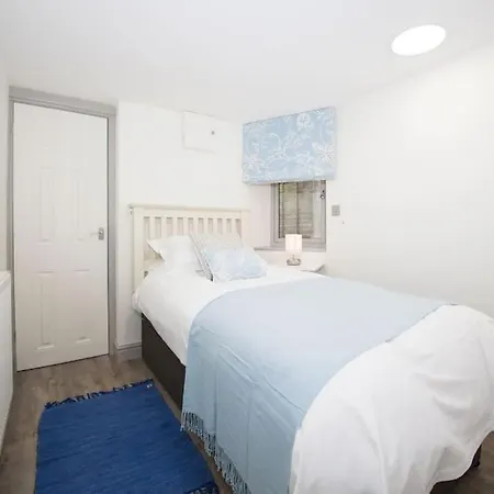 Stunning Cosy Cottage In Old Town Padstow Sleeps 4 Exterior photo
